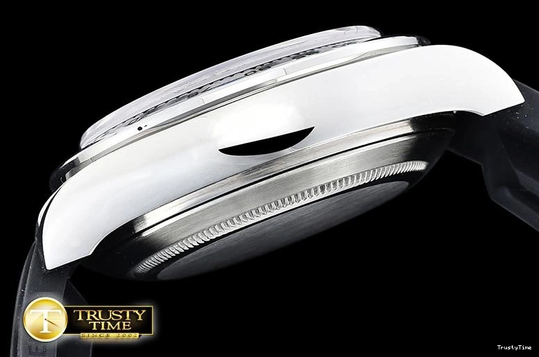 0718 ROLDYT0263D – Daytona FreshLook 913
